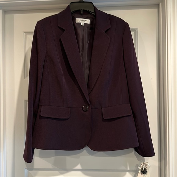 Jones Studio Jackets & Blazers - NWT Women’s Eggplant Blazer